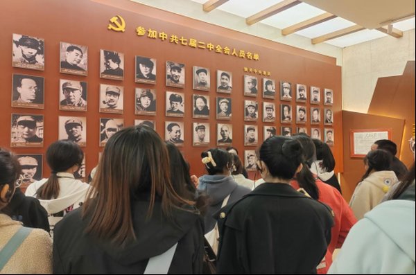参训干部好评率98% 西柏坡红色党建培训成必修课 